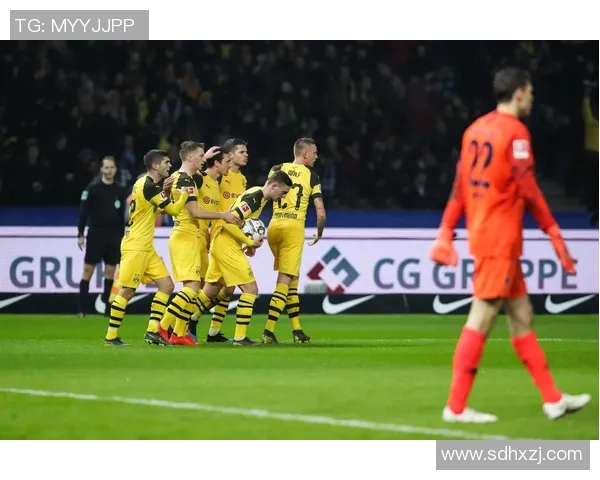 多特主场大胜柏林赫塔,继续领跑德甲联赛 多特主场大胜柏林赫塔,继续领跑德甲联赛