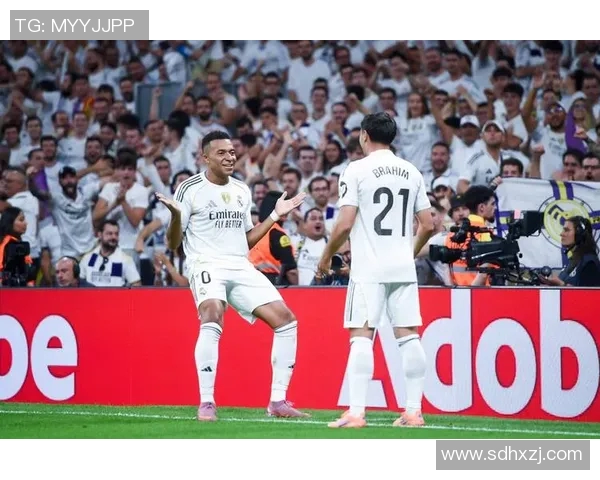 皇马主场完胜，压哨进球逆转比利亚雷亚尔，继续领跑西甲积分榜