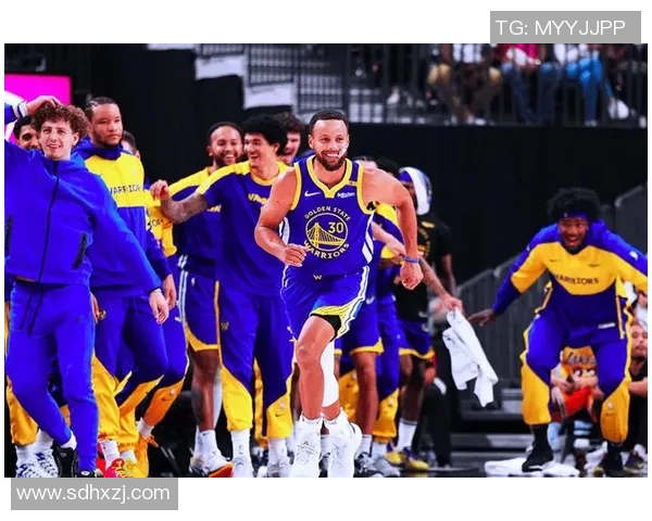 库里再次神准,勇士大胜湖人追平系列赛 库里再次神准,勇士大胜湖人追平系列赛