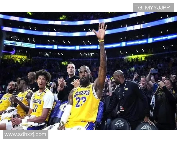 詹姆斯带领湖人逆转夺得总冠军,冠军之路充满传奇神话 詹姆斯带领湖人逆转夺得总冠军,冠军之路充满传奇神话