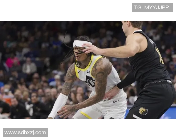 詹姆斯领军太阳豪取四连胜，克拉克森盛赞：关键时刻稳准狠！