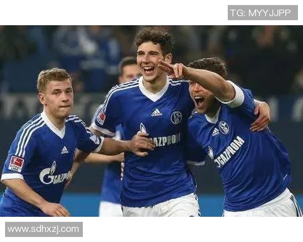 沙尔克04队蓄势待发，疯狂连胜德甲新一轮势不可挡