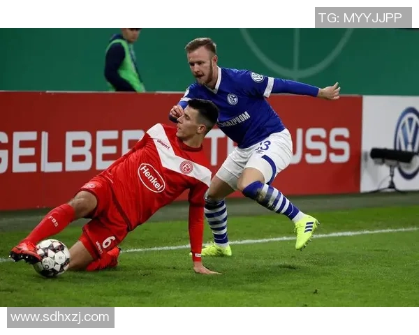 沙尔克04风头劲，连胜场场精彩绝伦