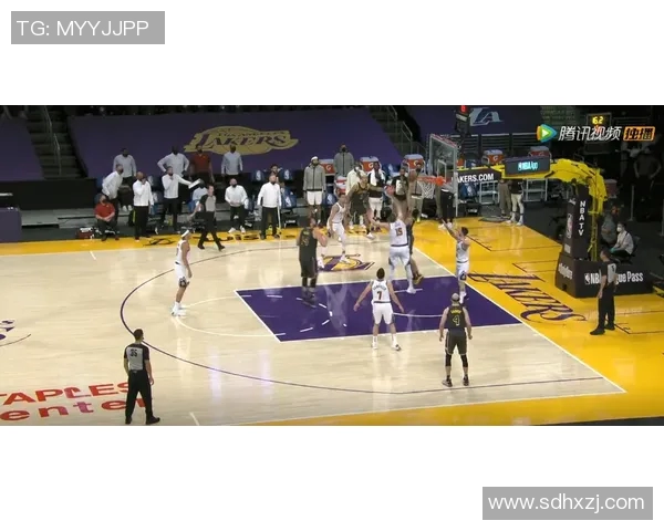 勇士队艰难战胜湖人，取得重要胜利